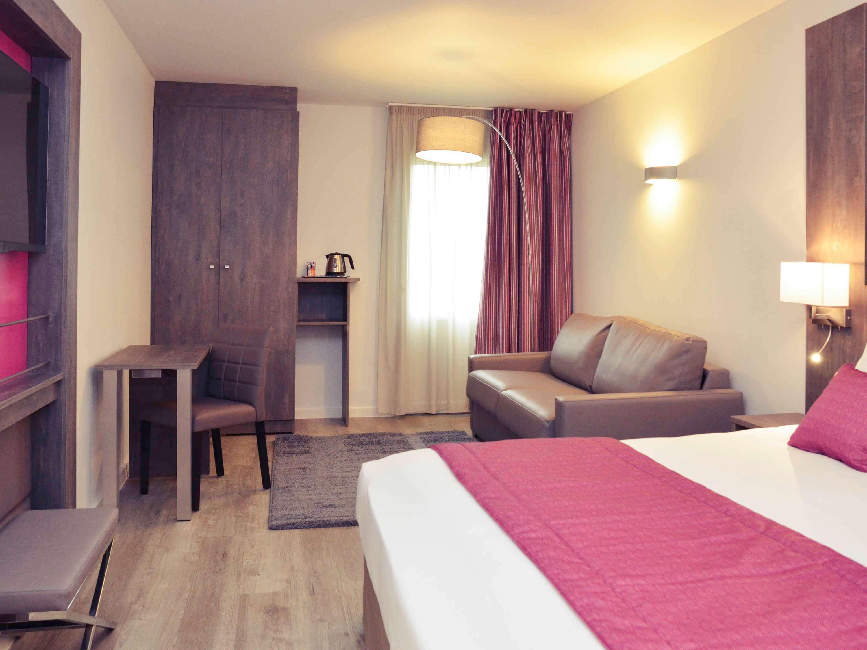 Mercure Lyon Est Chaponnay Exteriör bild