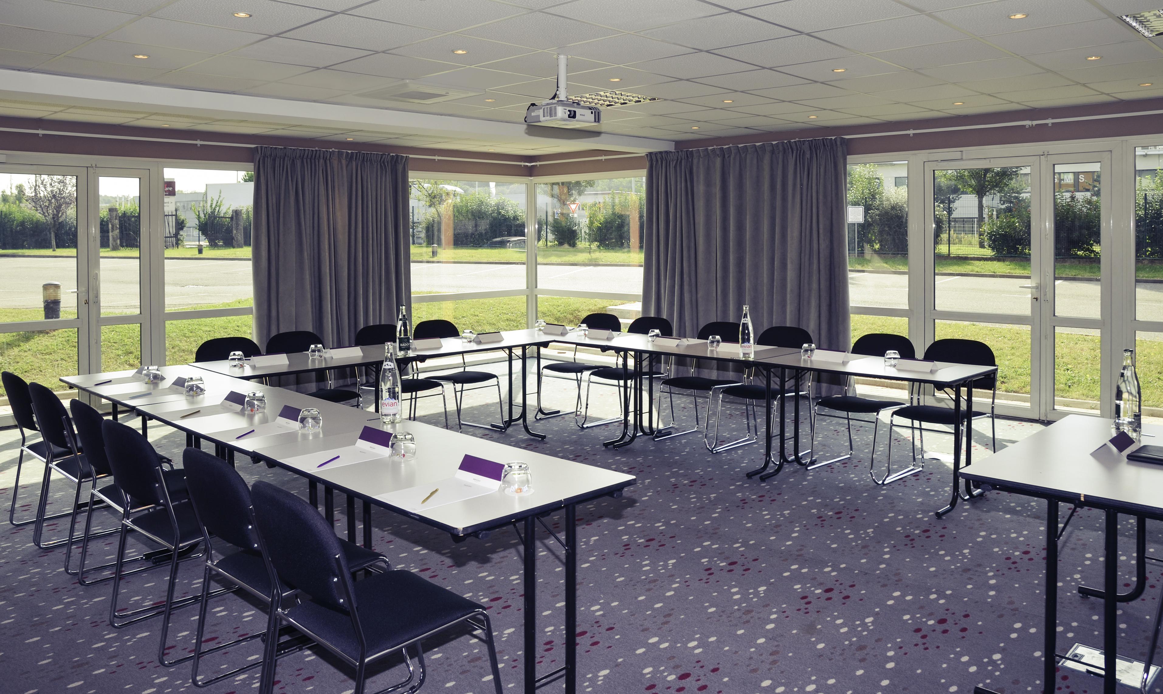 Mercure Lyon Est Chaponnay Exteriör bild