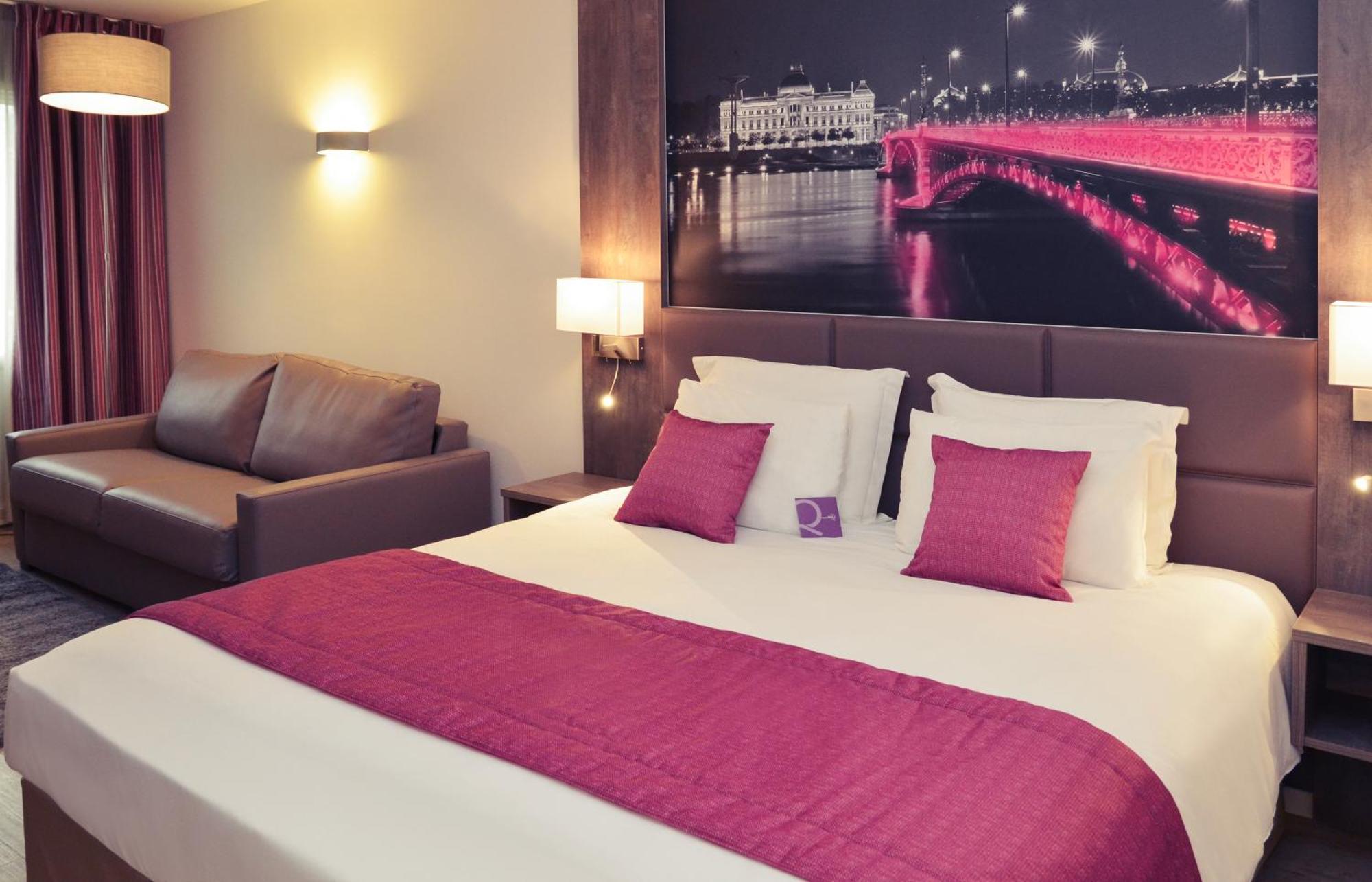 Mercure Lyon Est Chaponnay Exteriör bild